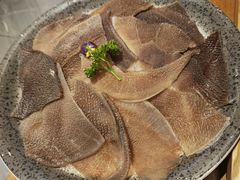 黑毛肚-左庭右院鲜牛肉火锅(环球港店)