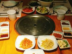 -唯成•韩国炭火烤肉 유성고기