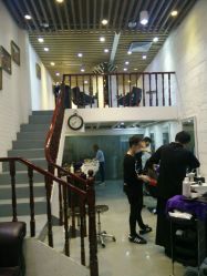-SIX Hair Consultant