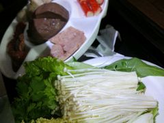 -越城记黑鱼煲(万达店)