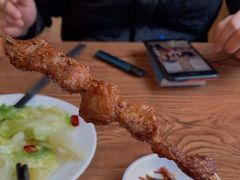 烤羊肉串-清真吴记门钉肉饼·喜多利