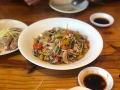 酸菜炒大肠-乡亲鹅肉城(昆山店)