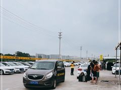 -神州租车(白云机场T1服务点)