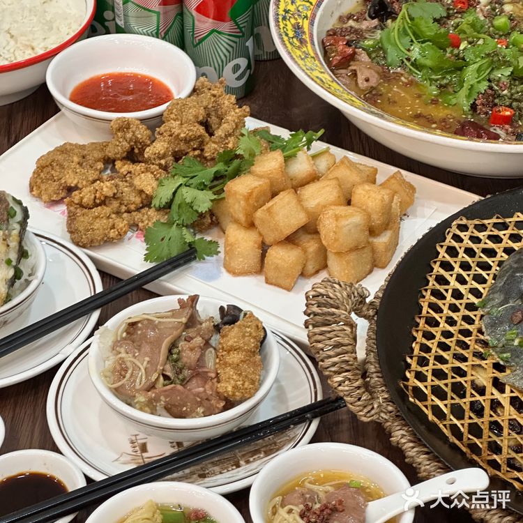 晋江！本地人都推荐的大排档。z