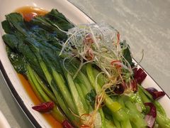 -海派美食·家宴海鲜青岛菜·石锅鲽鱼头(东方城店)