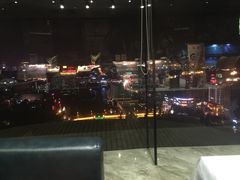 -云顶旋转自助景观餐厅