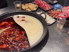 -鹿鸣山草本茶香火锅(园西路店)
