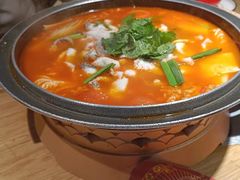 -山城外·非遗酸菜鱼(蜀都万达店)
