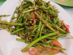 -明记烧鱼美味店