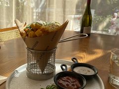 -Mark&Mars Restaurant