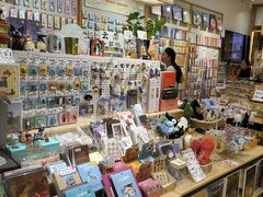 -猫的天空之城概念书店(束河店)