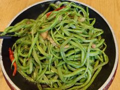 -海派美食·家宴海鲜青岛菜·石锅鲽鱼头(东方城店)