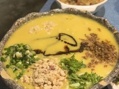 -香巴拉云南餐厅(华莱坞店)