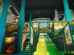 -蒙特利亲子乐园