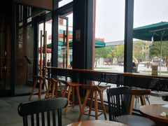 靠窗位-星巴克(西安曲江银泰店)