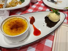 焦糖布蕾配香草冰淇淋-1886德国汽车餐厅(外滩十六铺码头店)