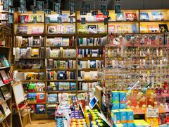 -猫的天空之城概念书店(杭州南宋御街店)