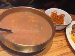 -山河屯铁锅炖鲜鹅·东北菜(开发区一店)