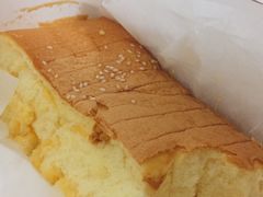 流心咸蛋黄蛋糕-汤姆大师傅鲜香牛肉饼(深圳保利文化广场店)