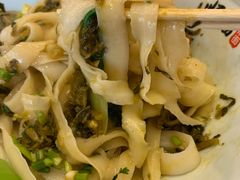 -顺溜·手工刀削面·黑金店(铜锣湾店)