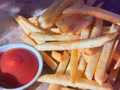 -MARU玛露音乐餐厅(大学路店)