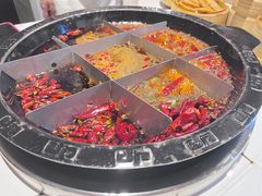 -卤校长老火锅(杨家坪直营店)