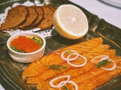 温热烟熏三文鱼-壳里西餐厅Coquille Seafood Bistro(蒙自路店)