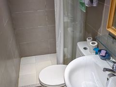 -布丁严选酒店(杭州武林西湖文化广场地铁站店)