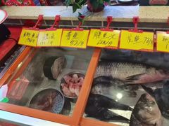 -老刘生态大鱼坊铁锅炖鱼(赛马场店)