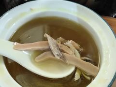 墨鱼炖鸡-玉滋補
