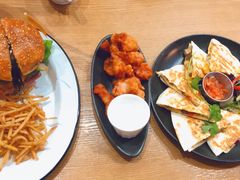 27&nbsp;牛肉汉堡-HELLO 27 意面·沙拉·帕尼尼