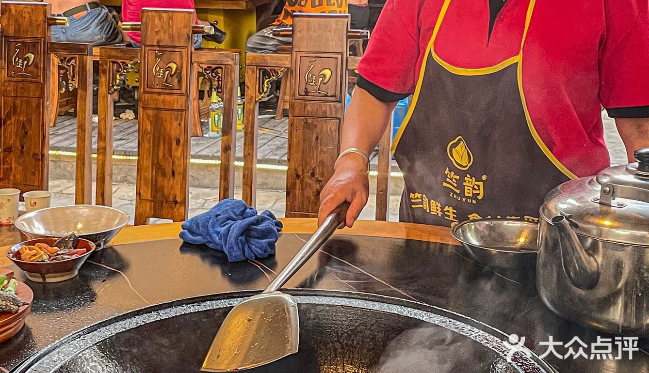 成都柴火鸡天花板 | 首届吃鸡节来了！排队再久也要吃到！