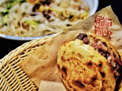-闫家驴肉老店(华电一校店)
