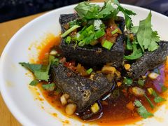 老长沙臭豆腐-呷佬·长沙手工米粉(金沙江路店)