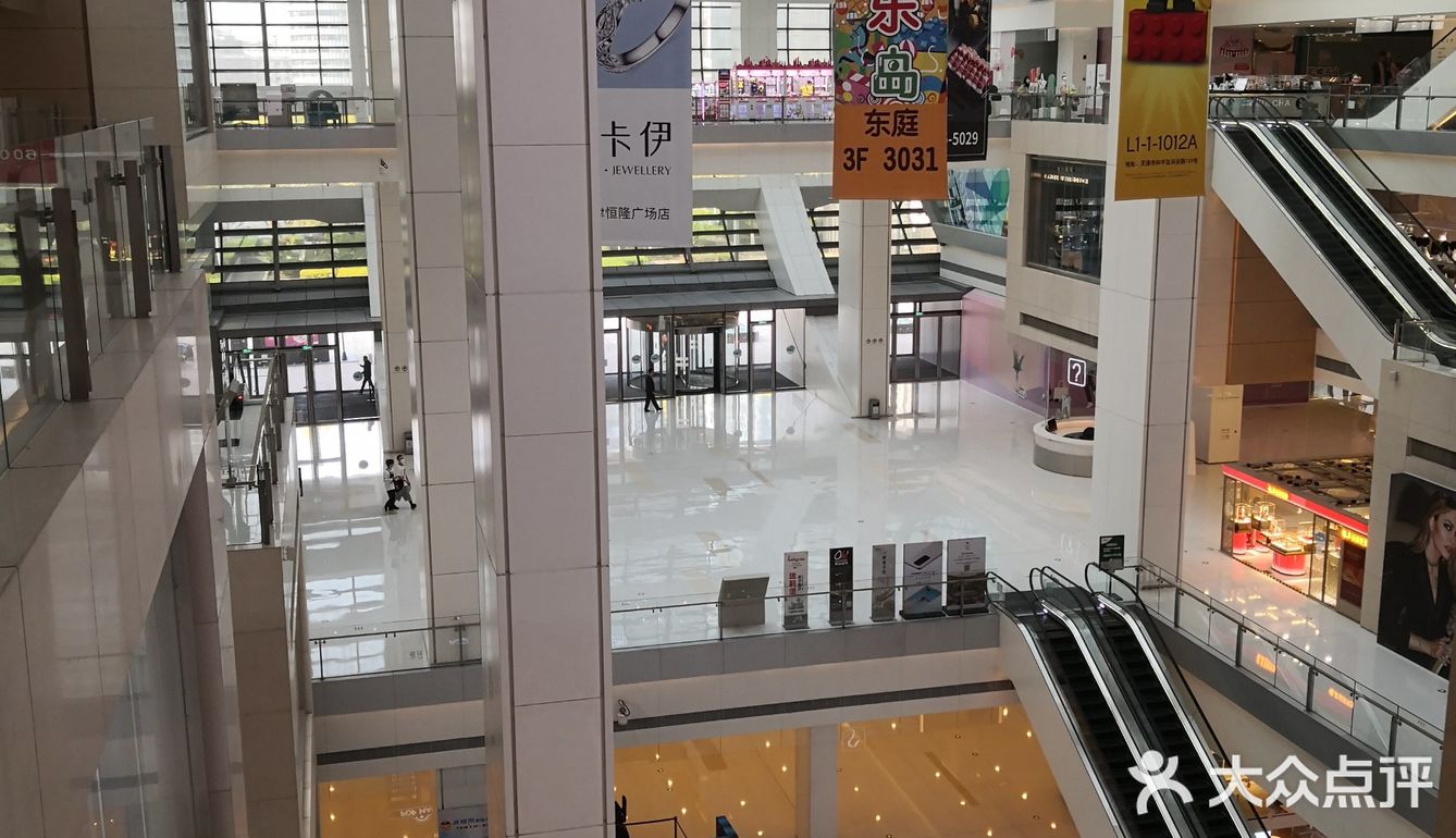 几个月时间，从门庭若市到零零散散的客流，以及一些关门