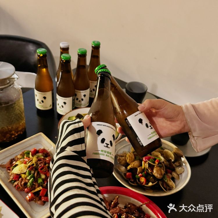 宝藏秘密基地——二十好挤小酒馆！