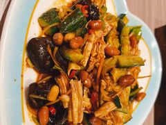 -街角等你.大连海鲜烧烤.经典铁板海鲜串(西安路店)