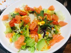 牛油果海鲜沙拉-小川洋风料理(街道口店)