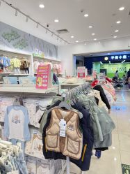 -乐友孕婴童(龙旗购物中心店)