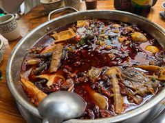 黑竹香鸡锅中竹笋-黑竹香鸡(营和巷店)