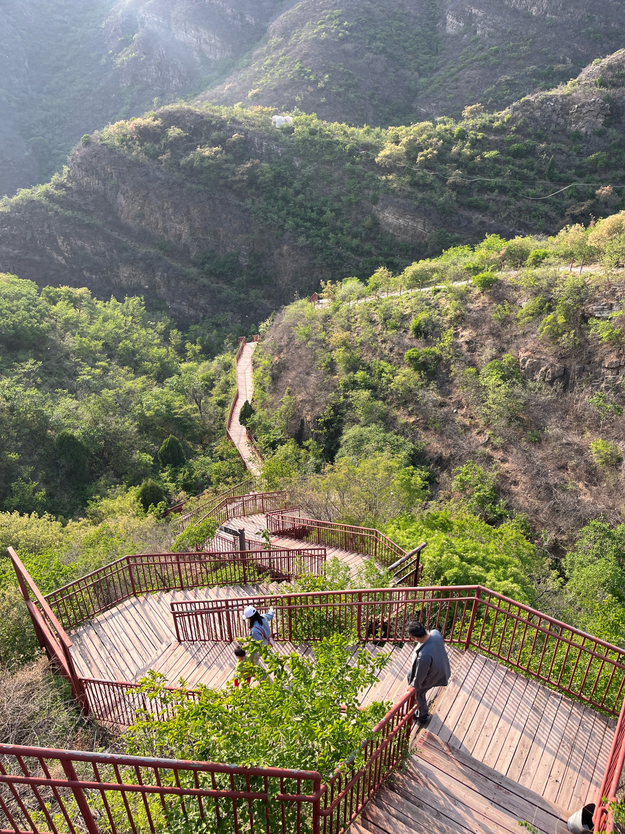 舞彩浅山滨水国家登山步道图片