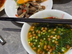 -忘情水鱼头·鲜鱼火锅(滨江中路店)