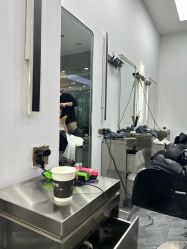 -藤野造型烫染·漂发