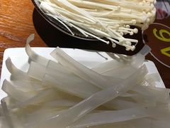 -渝胖子老城区炭火蛙锅(临城店)
