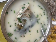 -雪湖煜辰鱼头老店(雪野湖店)