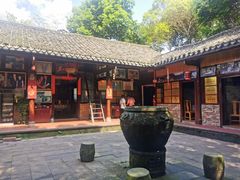 -土砂锅生态山庄·非遗砂锅雅鱼