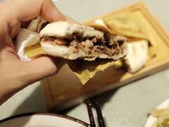 腊汁肉夹膜-大嘻咹biangbiang面(历史博物馆店)