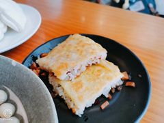 老通城三鲜豆皮-莲餐厅·湖北菜·藕汤是头牌(愚园路店)