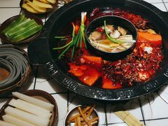 -扎起市井老火锅(乐山总店)