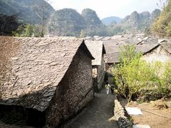 -高荡千年布依古寨旅游景区